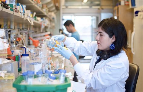 dawn  designer proteins biologists build  protein  turns