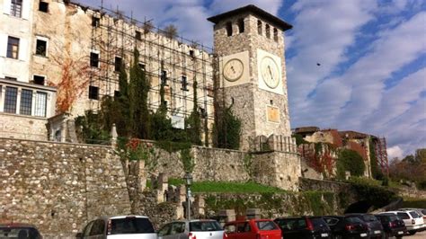 Castello Colloredo Monte Albano Via Ai Lavori Di Ricostruzione