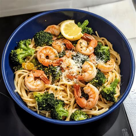 Lemon and Broccoli Pasta with Shrimp - Succulent Recipes