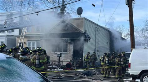 Fire burns 2 homes in Jersey City, injuring firefighter and displacing ...