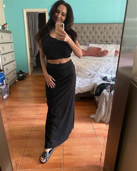 Ava Instagram Two Piece Skirt Set Nude Photo And Video Celebrities Skirts Dresses Meals