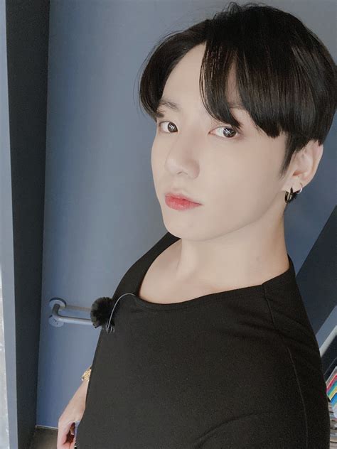 Jungkook Pics On Twitter Jungkook Selca Bts Jungkook Jeon Jungkook