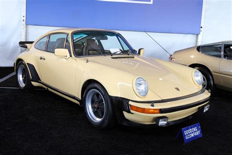 1975 Porsche 911 Turbo 3.0 Coupé Gallery | Gallery | SuperCars.net