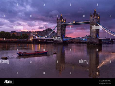 Sunrise at Tower Bridge in London, England UK Stock Photo - Alamy