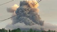 Gunung Ruang Sitaro Kembali Erupsi Hingga Sebabkan Gempa Tektonik