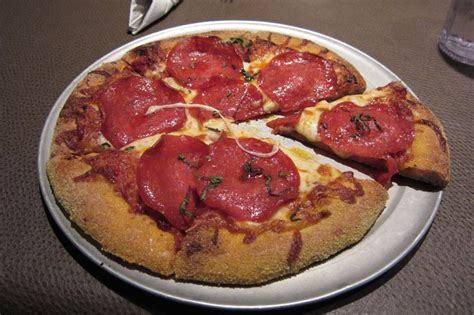 Here Are The 10 Best Pizza Places In Iowa