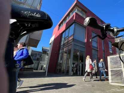 Wandel In Der City Bekannter Innenstadt Friseur An Oldenburger Trend