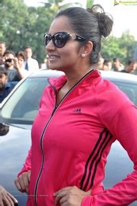 Sania Mirza in Jogging Suit at NDTV Walk for Fitness - High Resolution ...