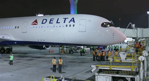 Check Out Photos of Delta's First A350 Arriving in Atlanta