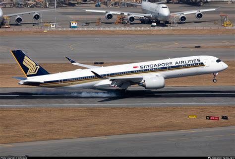 V Smz Singapore Airlines Airbus A Photo By Colin Law Id