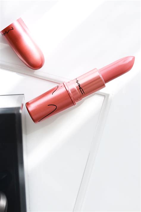 Lippenstift MAC Nicki S Nude InnenAussen