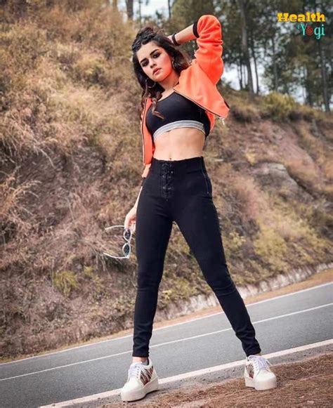 Avneet Kaur Body Measurement Bikini Bra Sizes Height Weight Celebrity Body Info