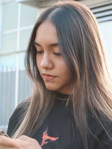 Valentina Mosquera (@valentinaamosqueran) • Instagram photos and videos