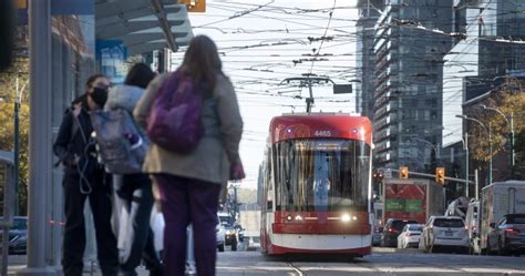 New streetcars begin running on Toronto routes - Toronto | Globalnews.ca