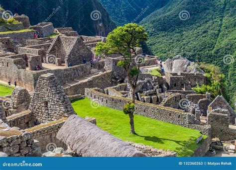 Ruinas De Machu Picchu Foto De Archivo Editorial Imagen De Templo