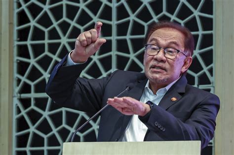 New Salary Scheme For Civil Servants To Be Announced Before End Of 2024 Says Anwar