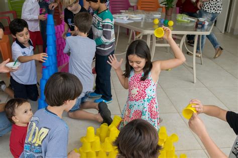 BRINCADEIRAS PARA CRIANÇAS NUM ANIVERSÁRIO EM CASA