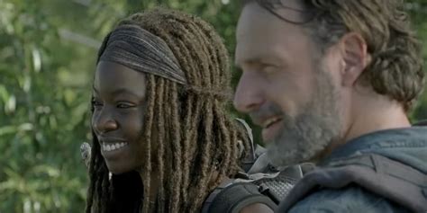 Rick And Michonne Get Romantic In The Walking Dead Episode Say Yes