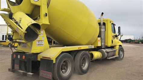 Camion Revolvedor De Concreto Instalacion De Equipo Youtube