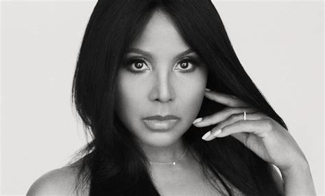 10 Best Toni Braxton Songs of All Time - Singersroom.com