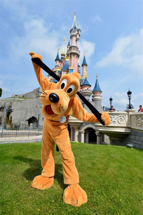 #DisneyMagicMoments: Positively Paw-some Pluto Styles from Around the ...