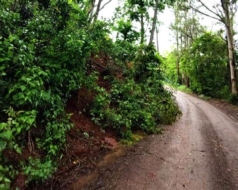 Morador alerta para possível deslizamento de terra em Caravagetto no