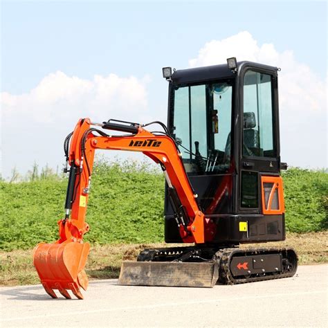 1 5ton Mini Excavators Lt1015 CE With Breaking Hammer And Digger Small