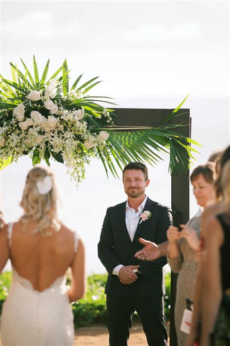 Romantic Sugar Beach Maui Wedding - Makena Weddings