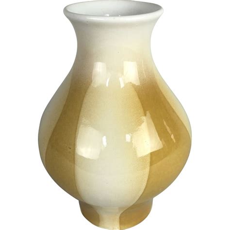 Mid Century Vase By Ditmar Urbach Collection Julie S