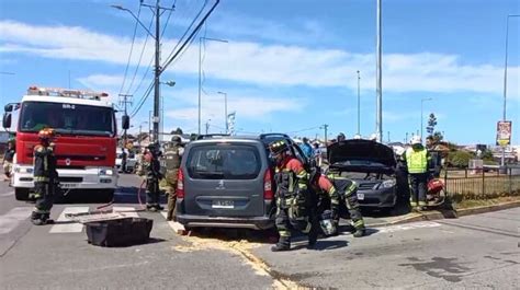 Emergencias Trabaja En Accidente De Tr Nsito Ocurrido En Avenida Vicu A