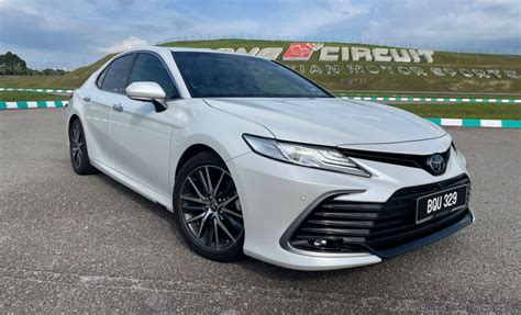 Toyota Camry Lebih Sporty Agresif Kosmo Digital