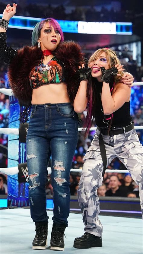 Kabuki Warriors Asuka And Kairi Sane Friday Night Smackdown