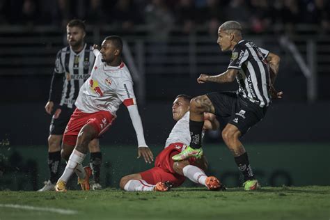 Veja fotos de Bragantino x Atlético MG pelo Brasileirão Gazeta Esportiva