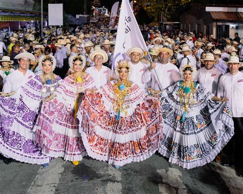 Cervecería Nacional celebra con elegancia y tradición en el Desfile de