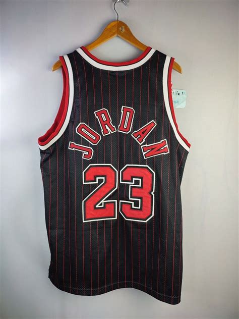 Michael Jordan authentic jersey, Men's Fashion, Activewear on Carousell