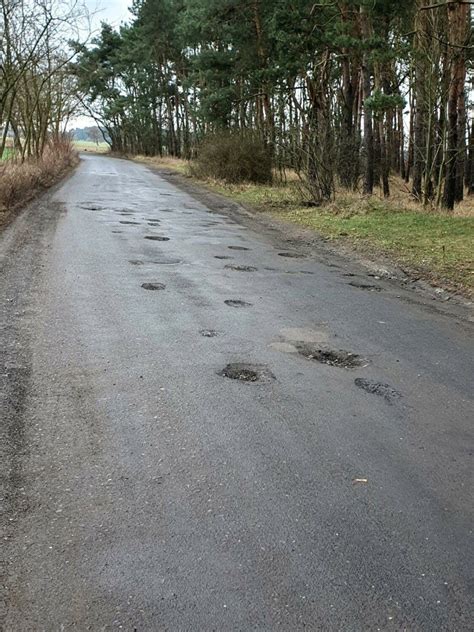 Wiele ulic w Lesznie to dziś jezdnie pełne dziur Głos Wielkopolski