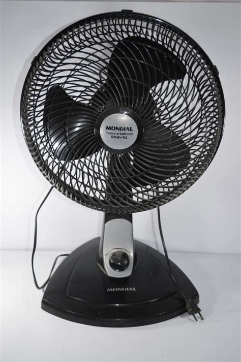 Ventilador Da Marca Mondial Na Cor Preta Modelo Bravio