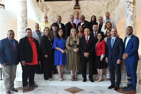 Senado Rinde Homenaje A Primera Estaci N Cristiana En Puerto Rico Wipr