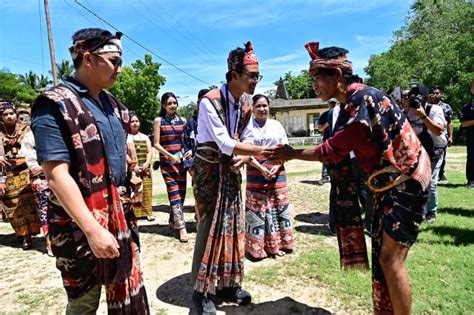 Kunjungi Ntt Alam Ganjar Serap Aspirasi Dan Harapan Ratusan Pemuda Sumba