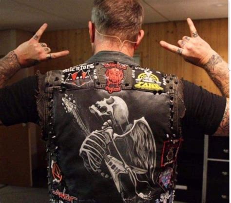 Pin By Laura Tutschek On James Hetfield Punk Fashion Diy Metallica