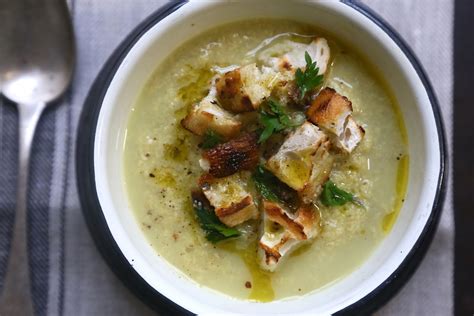 La Ricetta Della Vellutata Di Cardi Con Crostini Aglio Olio E