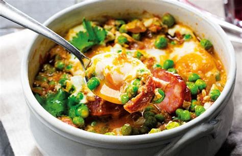 Portuguese Peas With Poached Eggs