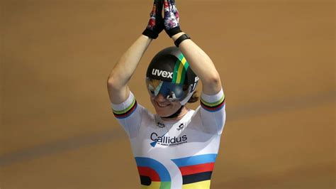 Meares And Perkins Surge From Behind To Clinch Keirin Titles Sbs Sport