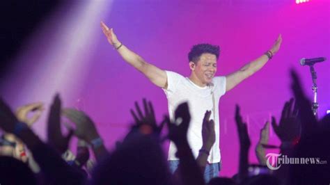 chord gitar lagu separuh  noah lirik dengar laraku suara hati