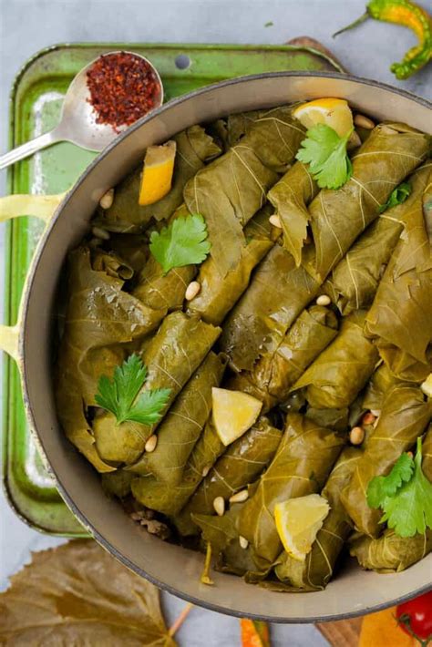 Yaprak Sarma (Vegetarian Turkish Stuffed Grape Leaves)