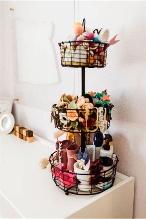 Pretty And Practical Ways To Organize Girls Hair Accessories