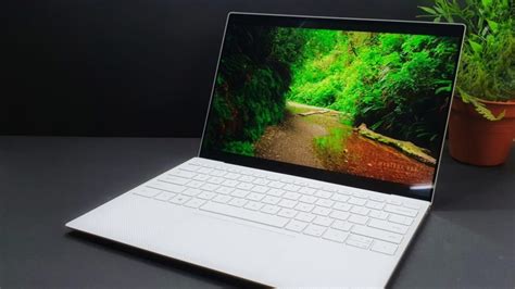 Dell XPS 13 9300 Review - Redefining Ultraportable Perfection | Hitech ...