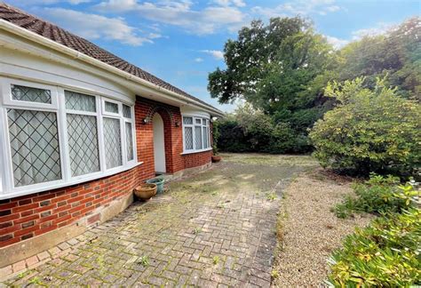 Wheelers Lane Bournemouth Dorset 2 Bed Detached Bungalow £450 000