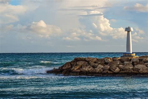 Deniz Dalgakıran Feneri Pixabay de ücretsiz fotoğraf