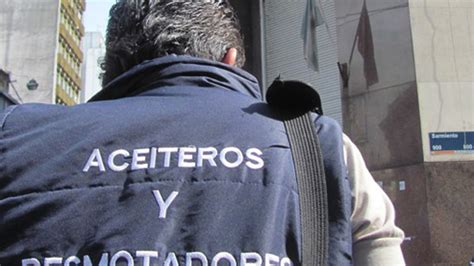 En Rosario advierten que el paro de los aceiteros está fuera de control